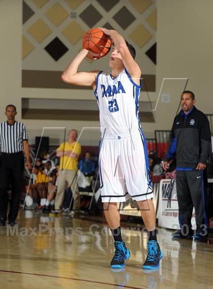 Thumbnail 2 in Dana Hills vs. El Camino (MaxPreps Holiday Classic) photogallery.