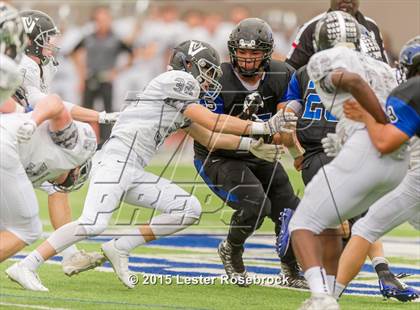 Thumbnail 2 in Vandegrift vs. Vela (UIL 5A Regional Playoffs) photogallery.