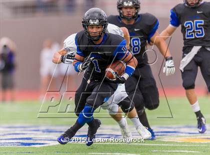 Thumbnail 1 in Vandegrift vs. Vela (UIL 5A Regional Playoffs) photogallery.