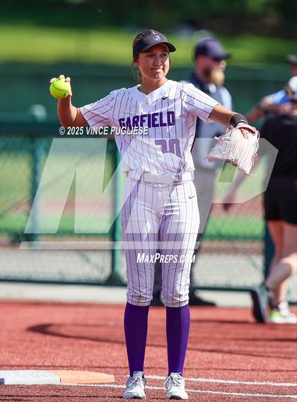 Thumbnail 1 in Garfield @ Stanwood (WIAA 3A 1/4 Finals) photogallery.