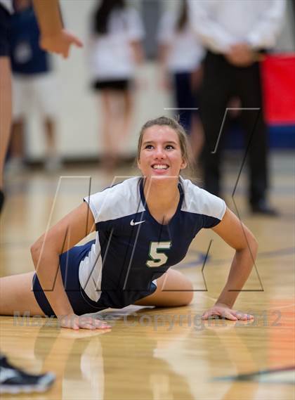 Thumbnail 2 in Woodgrove vs. Potomac Falls photogallery.