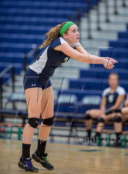 Thumbnail 3 in Woodgrove vs. Potomac Falls photogallery.