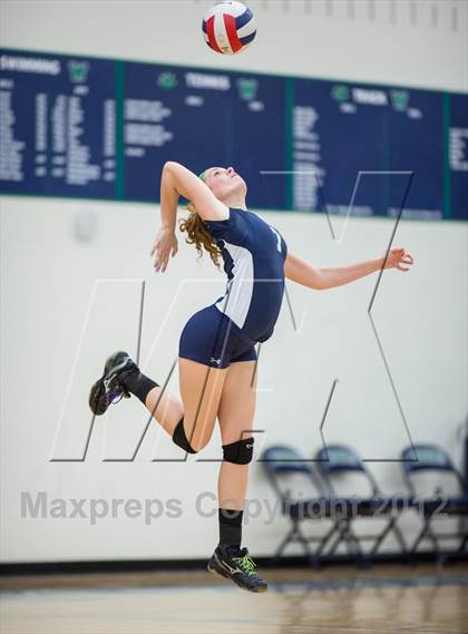 Thumbnail 3 in Woodgrove vs. Potomac Falls photogallery.