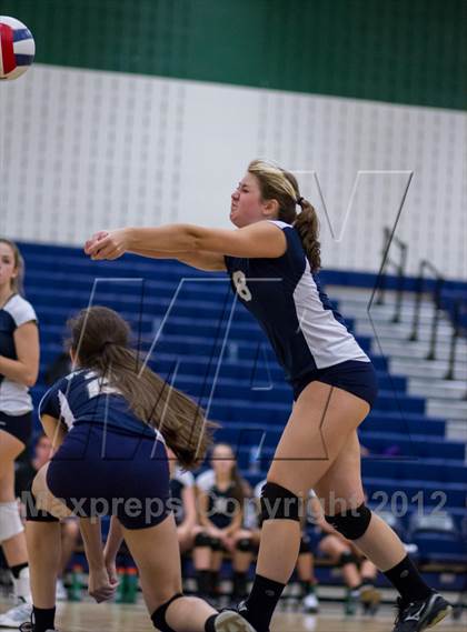 Thumbnail 3 in Woodgrove vs. Potomac Falls photogallery.