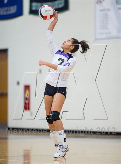 Thumbnail 2 in Woodgrove vs. Potomac Falls photogallery.