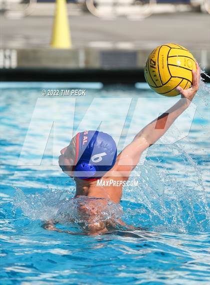Thumbnail 1 in Laguna Beach @ Los Alamitos photogallery.