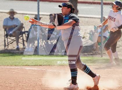 Thumbnail 3 in Highland vs. Hamilton photogallery.