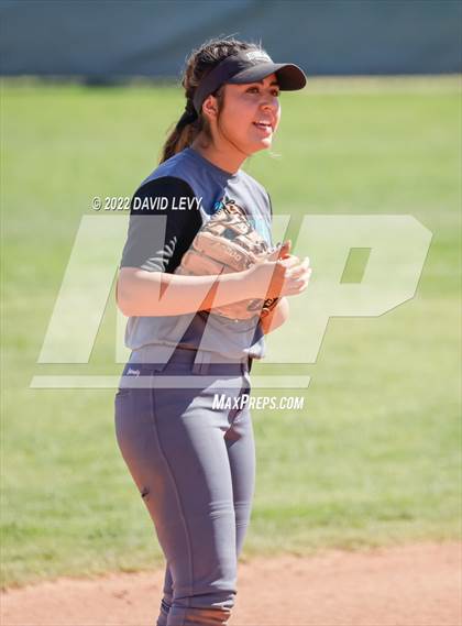 Thumbnail 3 in Highland vs. Hamilton photogallery.