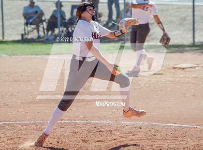 Thumbnail 3 in Highland vs. Hamilton photogallery.