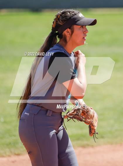 Thumbnail 3 in Highland vs. Hamilton photogallery.