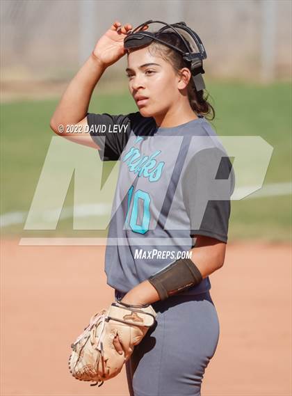 Thumbnail 3 in Highland vs. Hamilton photogallery.