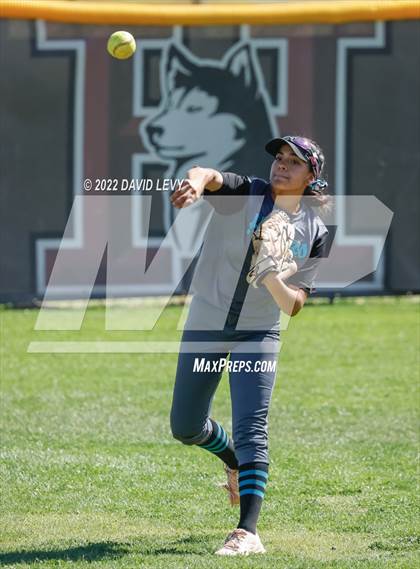 Thumbnail 2 in Highland vs. Hamilton photogallery.
