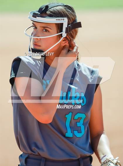 Thumbnail 1 in Highland vs. Hamilton photogallery.