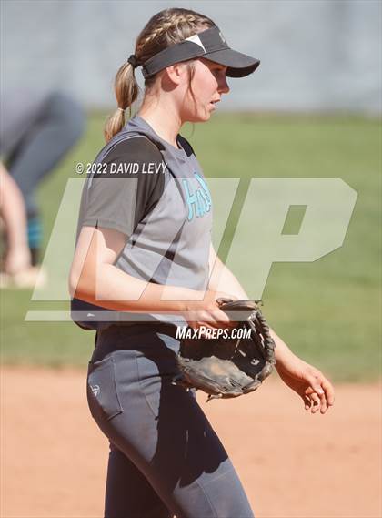 Thumbnail 3 in Highland vs. Hamilton photogallery.