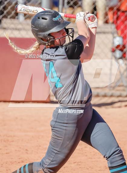 Thumbnail 2 in Highland vs. Hamilton photogallery.