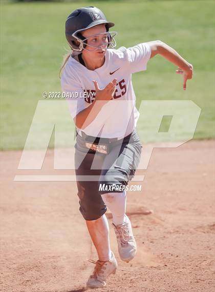 Thumbnail 3 in Highland vs. Hamilton photogallery.