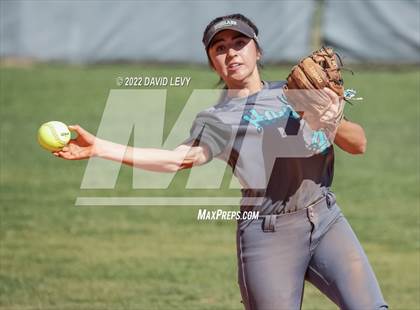Thumbnail 3 in Highland vs. Hamilton photogallery.