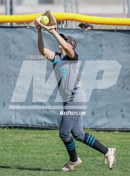 Thumbnail 1 in Highland vs. Hamilton photogallery.