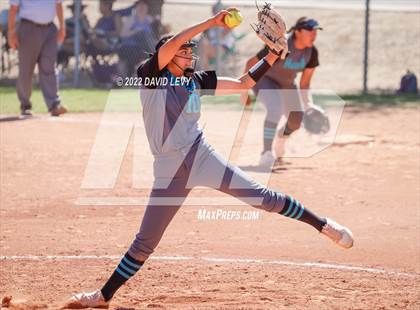 Thumbnail 1 in Highland vs. Hamilton photogallery.
