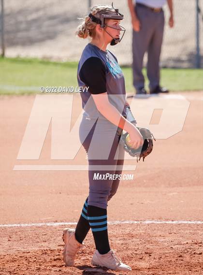 Thumbnail 2 in Highland vs. Hamilton photogallery.
