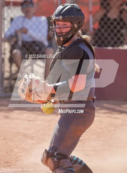 Thumbnail 1 in Highland vs. Hamilton photogallery.