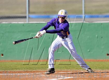 Thumbnail 3 in Farmersville vs Rockwall Christian (Farmersville Invitational) photogallery.