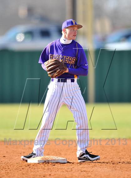 Thumbnail 1 in Farmersville vs Rockwall Christian (Farmersville Invitational) photogallery.