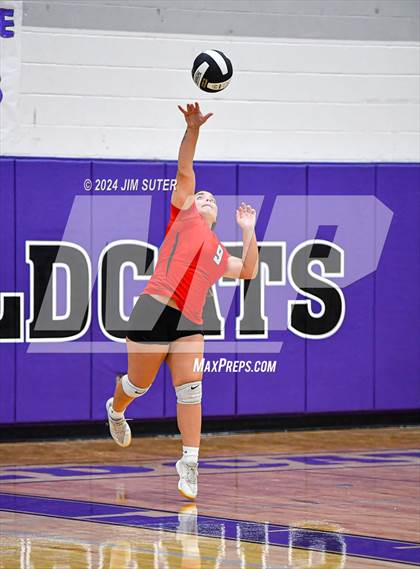 Thumbnail 1 in Elgin vs Travis photogallery.