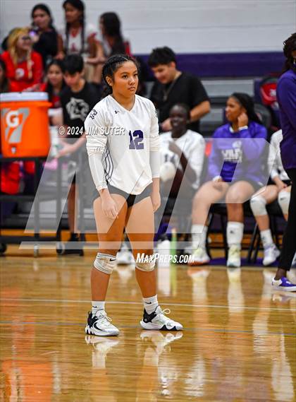 Thumbnail 3 in Elgin vs Travis photogallery.