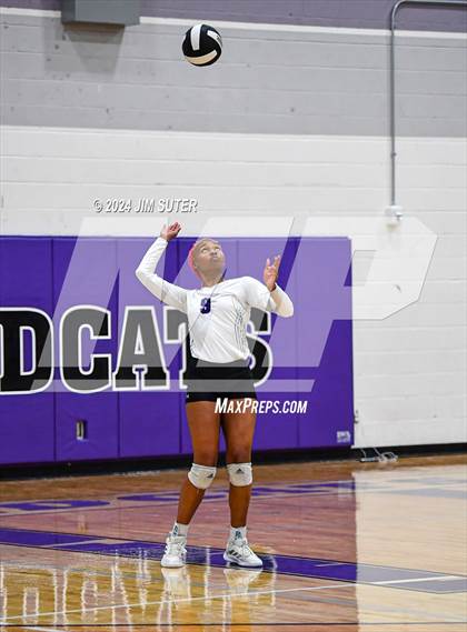 Thumbnail 2 in Elgin vs Travis photogallery.