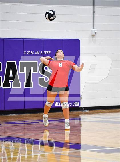 Thumbnail 2 in Elgin vs Travis photogallery.
