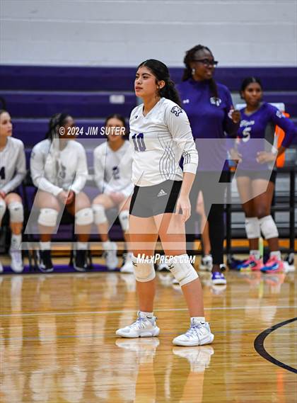 Thumbnail 1 in Elgin vs Travis photogallery.