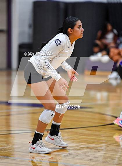 Thumbnail 2 in Elgin vs Travis photogallery.