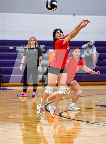 Thumbnail 3 in Elgin vs Travis photogallery.