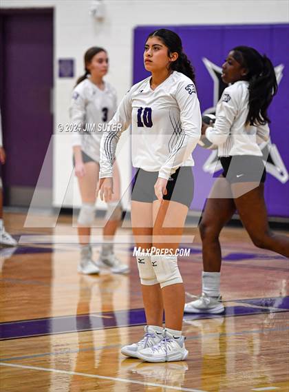 Thumbnail 3 in Elgin vs Travis photogallery.