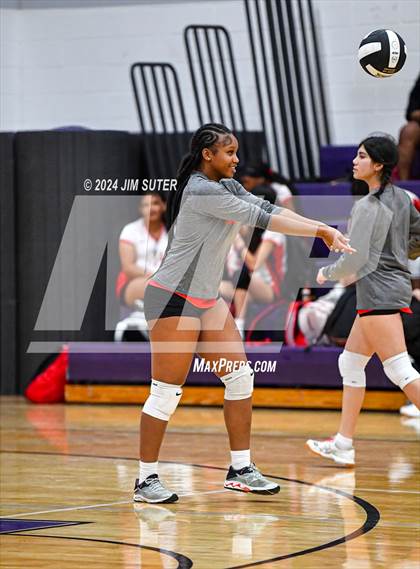 Thumbnail 2 in Elgin vs Travis photogallery.