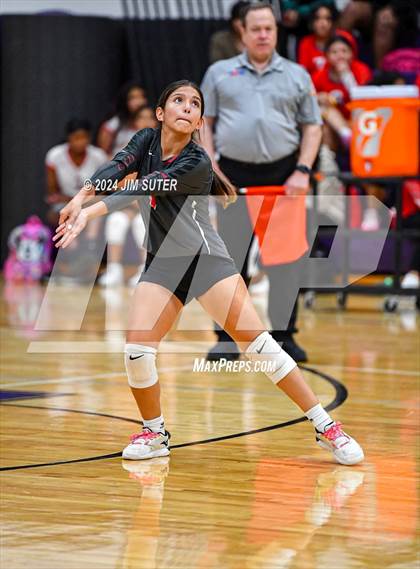 Thumbnail 3 in Elgin vs Travis photogallery.