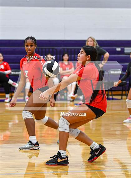 Thumbnail 3 in Elgin vs Travis photogallery.