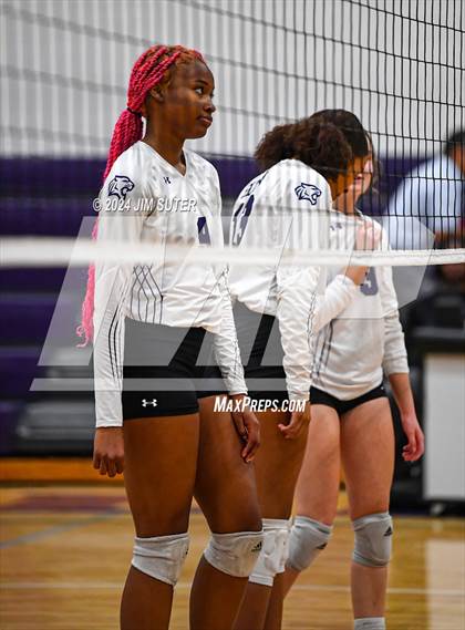 Thumbnail 2 in Elgin vs Travis photogallery.