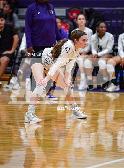 Thumbnail 2 in Elgin vs Travis photogallery.