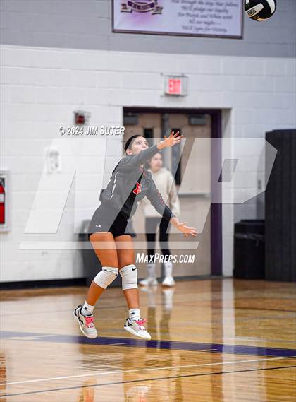 Thumbnail 3 in Elgin vs Travis photogallery.
