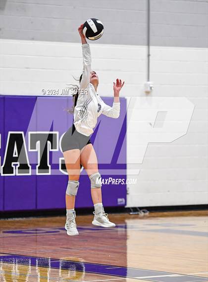 Thumbnail 1 in Elgin vs Travis photogallery.
