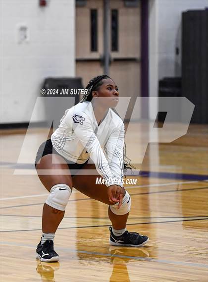 Thumbnail 2 in Elgin vs Travis photogallery.