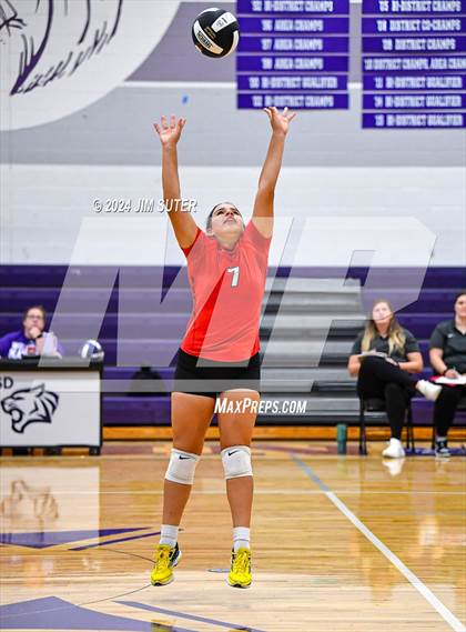 Thumbnail 1 in Elgin vs Travis photogallery.