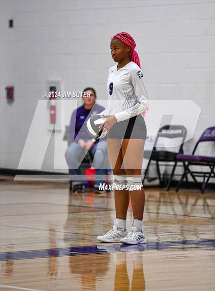 Thumbnail 1 in Elgin vs Travis photogallery.