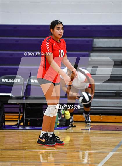 Thumbnail 1 in Elgin vs Travis photogallery.