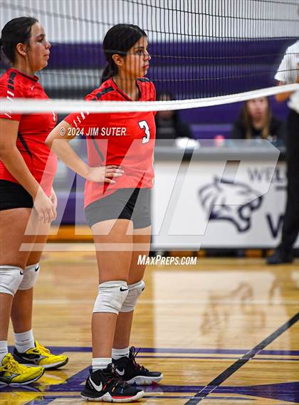 Thumbnail 1 in Elgin vs Travis photogallery.