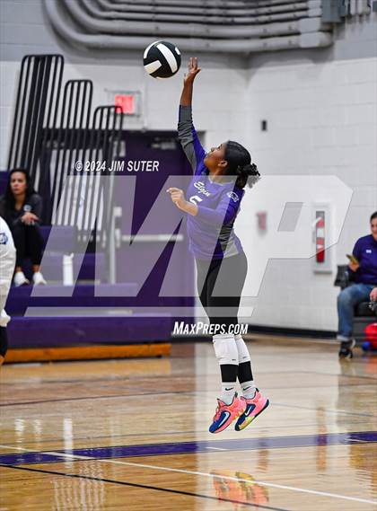 Thumbnail 3 in Elgin vs Travis photogallery.