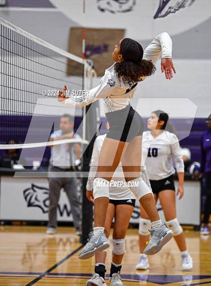 Thumbnail 3 in Elgin vs Travis photogallery.