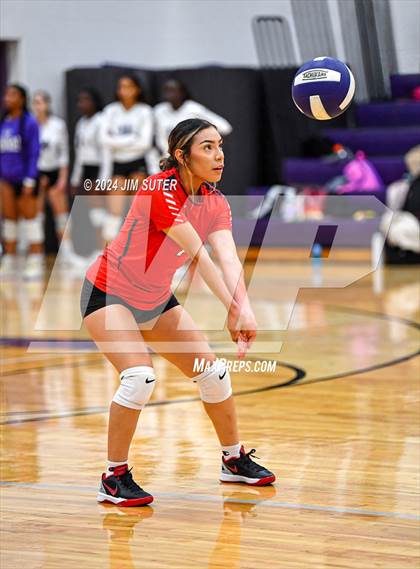 Thumbnail 1 in Elgin vs Travis photogallery.